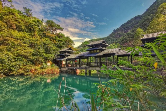 康輝旅游網(wǎng)<特惠 游>行攝最美山水探索肇慶千年紫云谷  食足3餐 生態(tài)美食純玩2天