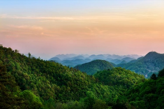 康輝旅游網(wǎng)<特惠> 恩施上梵凈山 廣州往返 蒲花暗河、梭布埡、恩施大峽谷、鳳凰古城雙動(dòng)6日