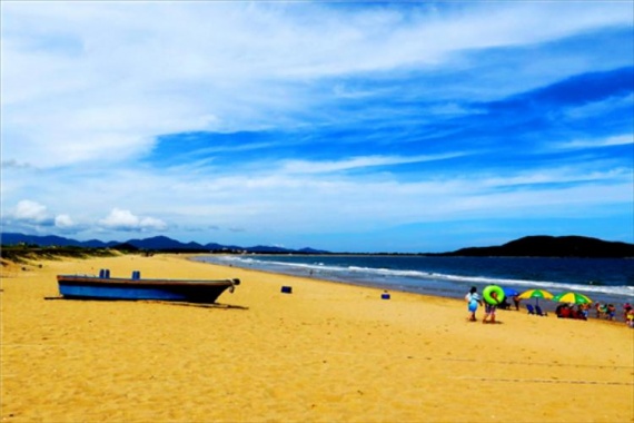 康輝旅游網(wǎng)<瀟灑行>【周末不加收 食足4餐】陽江沙扒灣沙灘 3天2晚半自助游