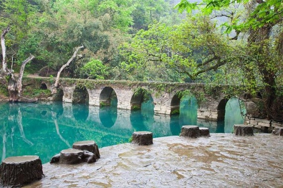 康輝旅游網(wǎng)<特惠>廣州出發(fā)貴州11月粵游貴州黃果樹+大小七孔+下司古鎮(zhèn)+西江+青巖雙動(dòng)5天