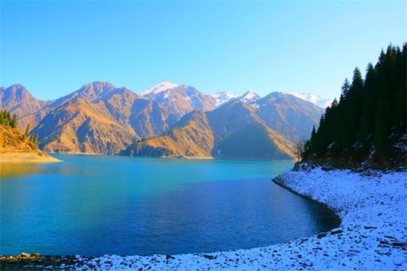 康輝旅游網(wǎng)<經(jīng)典>橫貫?zāi)媳苯?廣州往返 烏魯木齊+吐爾根杏花+那拉提+賽里木湖 雙飛8天