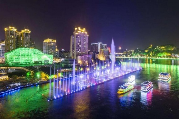 康輝旅游網(wǎng)ZM<網(wǎng)紅柳州>雙動4天，窯埠古鎮(zhèn)+大龍?zhí)?馬鞍山+百里柳江+堯山+三江風(fēng)雨橋