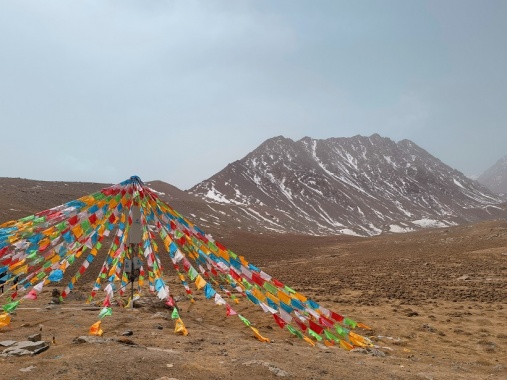 康辉旅游网<经典>广州往返·西北全景西部Plus 多坝沟.察尔汗盐湖.鸣沙山月牙泉.莫高窟 双飞8天