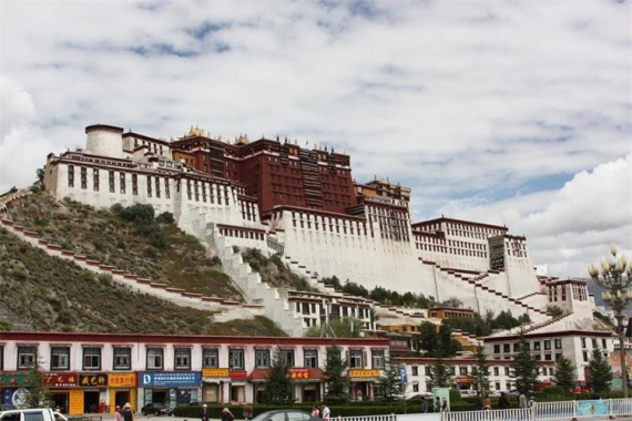 康辉旅游网<经典前后藏>广州往返 西藏全景 拉萨布达拉宫 林芝 羊湖 日喀则 双卧11天