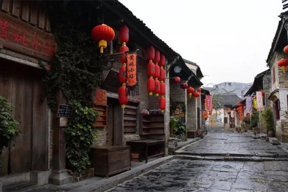 康辉旅游网<行.休闲><纯美贺州>贺州姑婆山、黄姚古镇、贺州森林温泉纯玩汽车2天