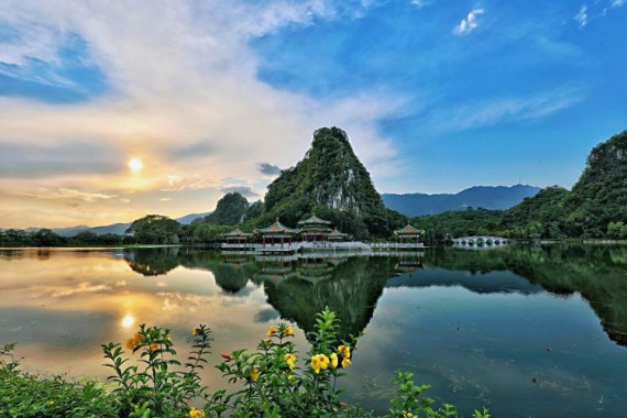 康辉旅游网<赞轻奢>广州往返-【七星岩秋色，鼎湖山漫步】 肇庆秋色&生态吸氧度假2天
