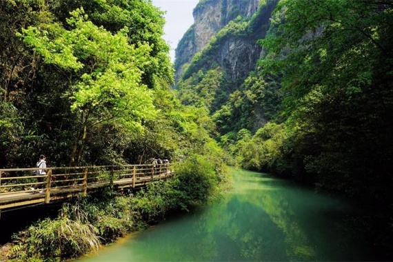 康辉旅游网<经典>冬季极限双挑战G·橘子洲·天门山·大峡谷·芙蓉镇·凤凰古城·高铁4天