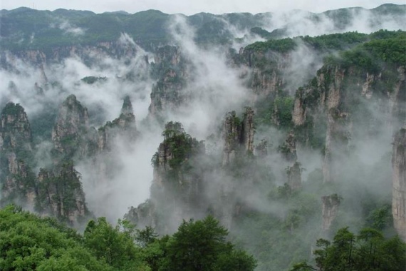 康辉旅游网<必发>12月王者张家界H·深度游张家界国家森林公园·天门山·芙蓉镇·凤凰5天