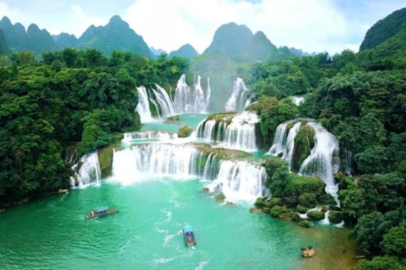 康辉旅游网<经典>WY 德天鹅泉、渠洋湖、明仕田园风光、锦绣古镇、靖西鹅泉三天