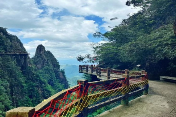 康辉旅游网<经典>CZ【踏云暮雪】五指峰、云冰山、大东江双高三日游