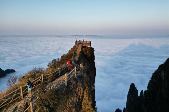 康辉旅游网【倾情莽山】广州往返郴州莽山国家森林公园.2晚莽山森林温泉酒店3天