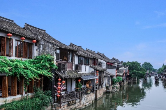 康辉旅游网广州往返华东五市 灵山大佛、入住西塘景区、西湖、中山陵、沧浪亭、武康大楼双飞5天